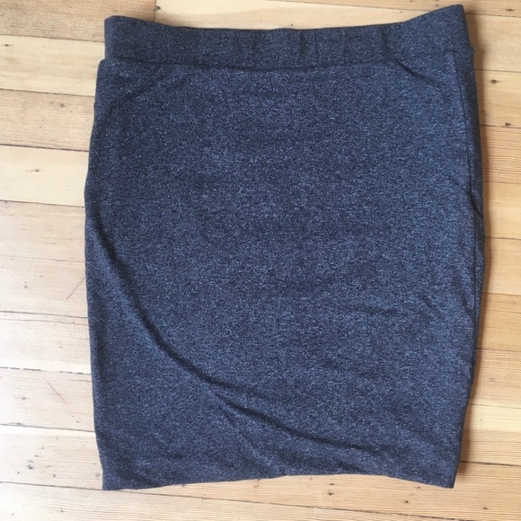 Express Tulip Skirt - Picture 2 of 5